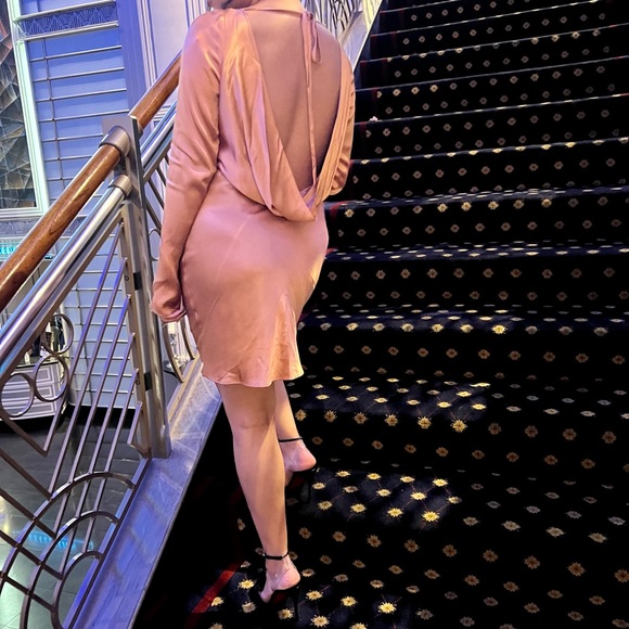 Shona Joy - Eloise Long Sleeve Backless Dress - Picture 3 of 3